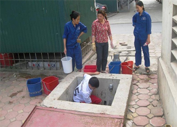 Cách thau rửa bể nước ngầm