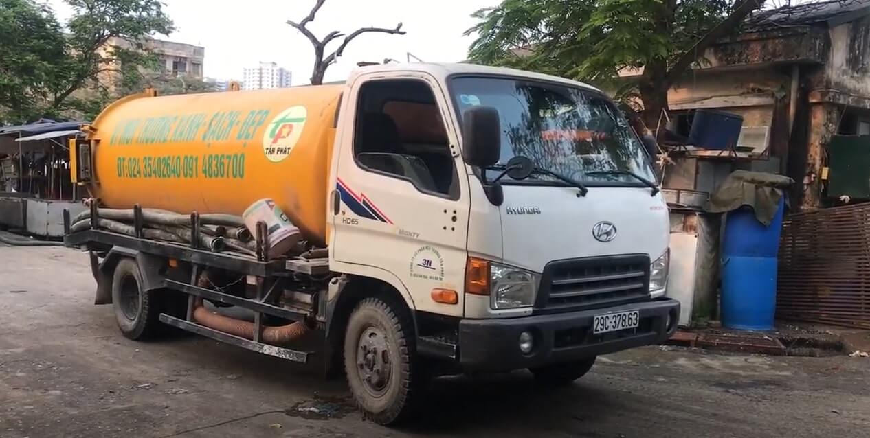 Tấn Phát có đầy đủ loại xe hút bể phốt hiện đại
