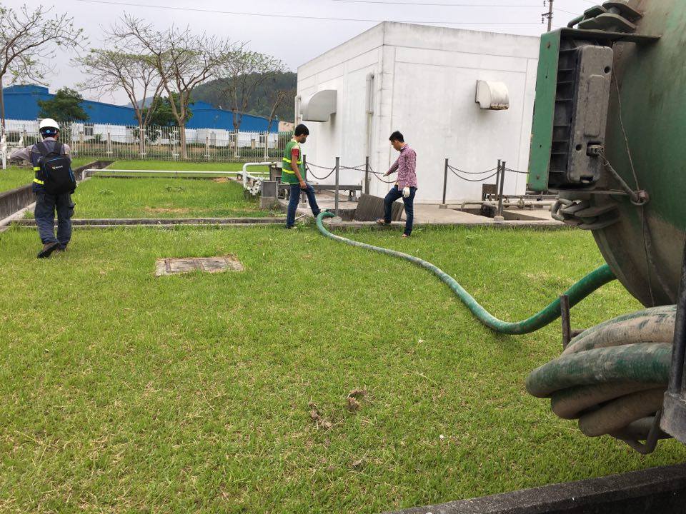 Cách hút bể phốt không đục 